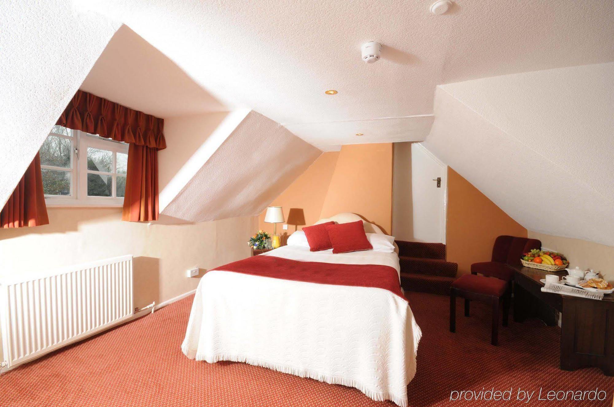 The Riverside House Hotel Mildenhall Habitación foto